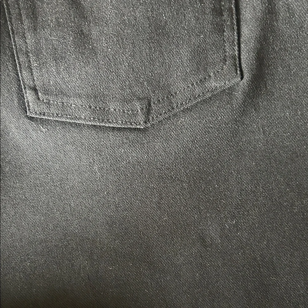 Thrill Black Women's Cargo Shorts w/ faux front pockets. - Picture 3 of 9